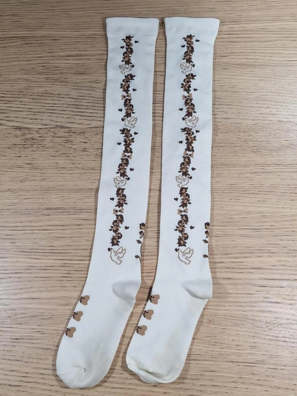 Innocent World Ivory Brown Dove Floral Garland OTK Socks | Classic Lolita